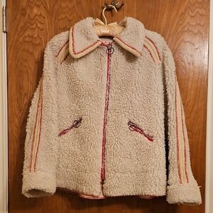 1970s Vintage Cozy Cream Sherpa Jacket with Red Accents